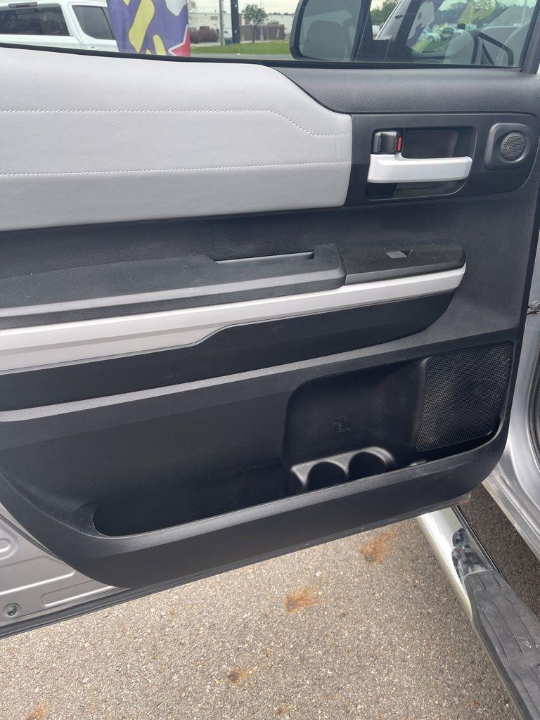 Toyota Tundra Limited 5.7L CrewMax 4WD 2019