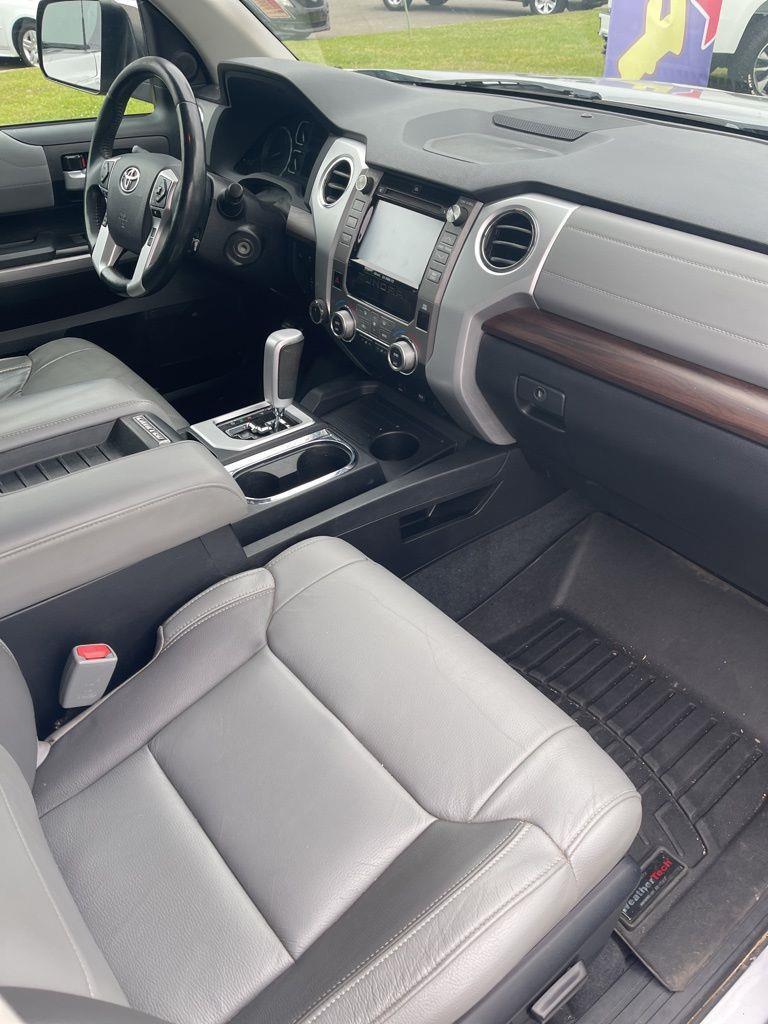 Toyota Tundra Limited 5.7L CrewMax 4WD 2019