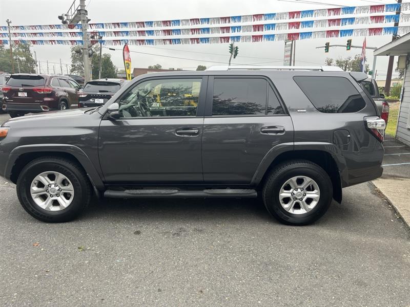 Toyota 4Runner SR5 2WD 2015