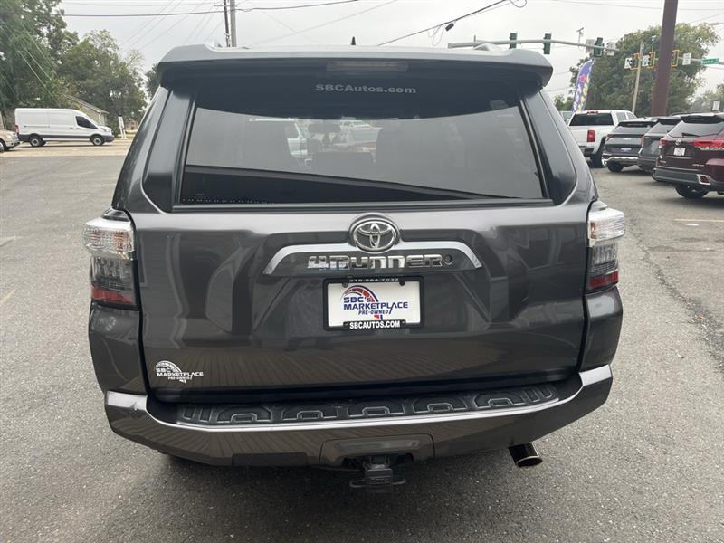 Toyota 4Runner SR5 2WD 2015