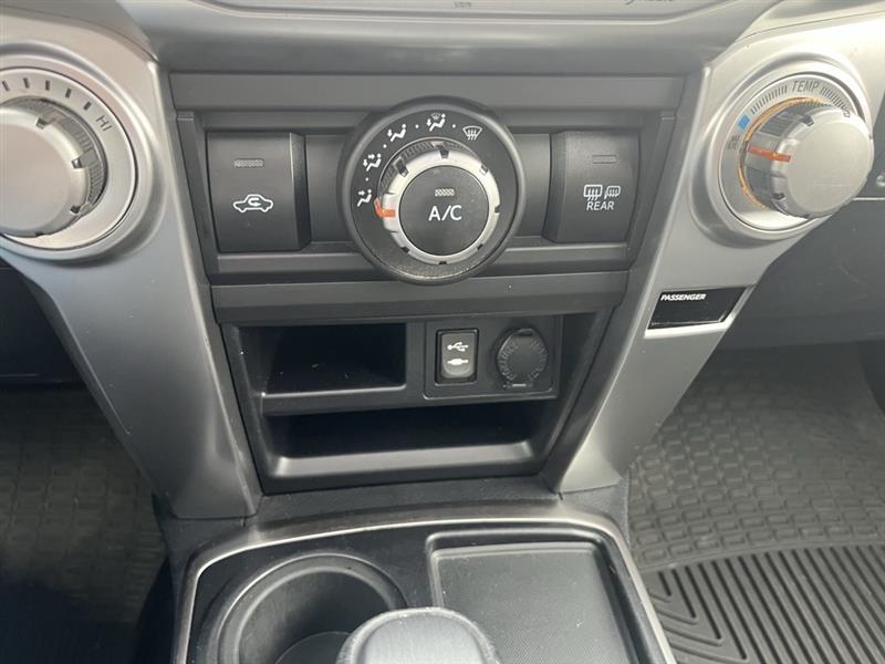 Toyota 4Runner SR5 2WD 2015