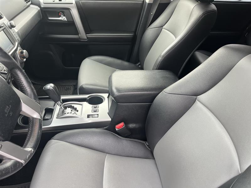 Toyota 4Runner SR5 2WD 2015