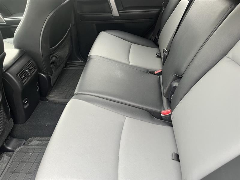 Toyota 4Runner SR5 2WD 2015