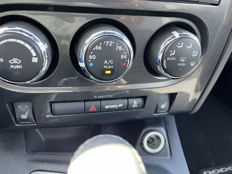 Dodge Challenger SXT 2013