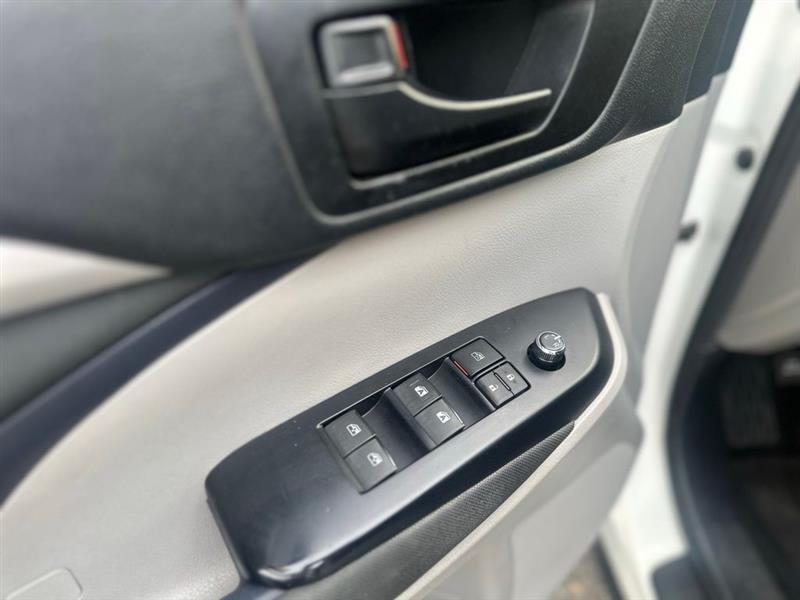 Toyota Highlander LE FWD I4 2019