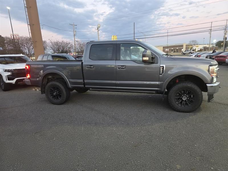 Ford F-250 SD Lariat Crew Cab 4WD 2022