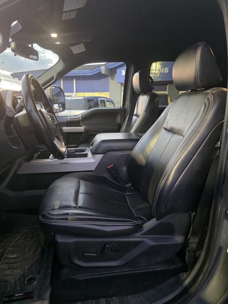 Ford F-250 SD Lariat Crew Cab 4WD 2022