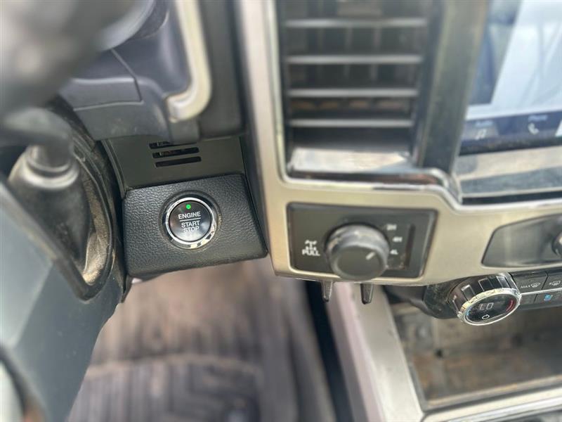 Ford F-250 SD Lariat Crew Cab 4WD 2022