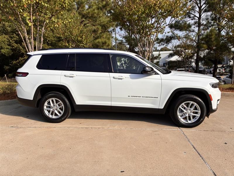 Jeep Grand Cherokee L Laredo 4WD 2023