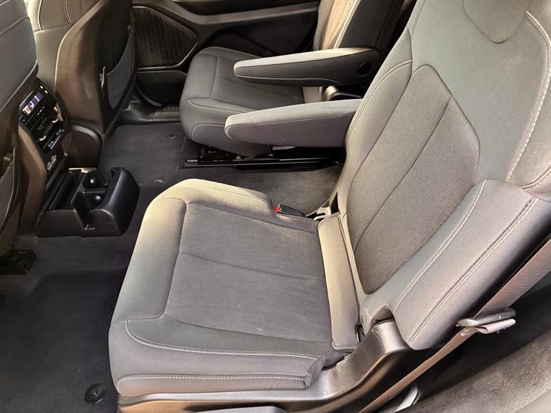 Jeep Grand Cherokee L Laredo 4WD 2023