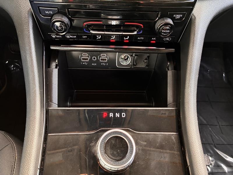 Jeep Grand Cherokee L Laredo 4WD 2023