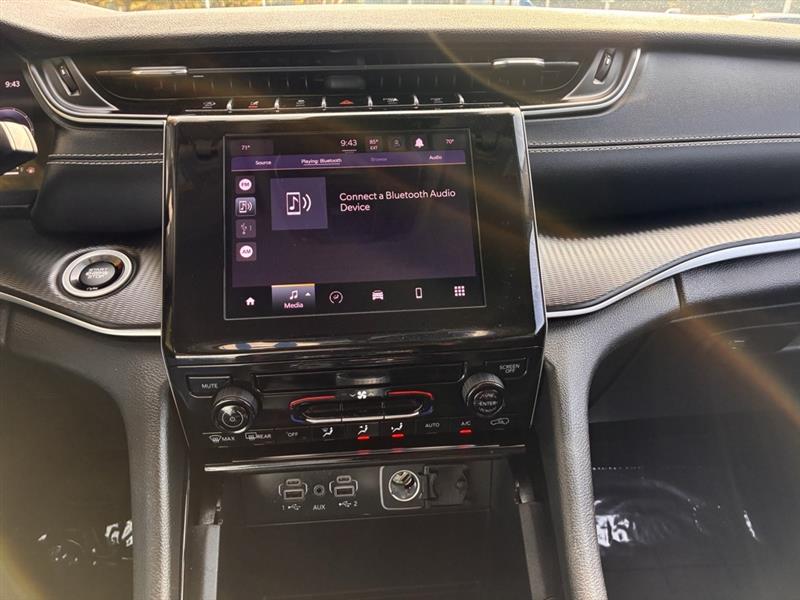 Jeep Grand Cherokee L Laredo 4WD 2023