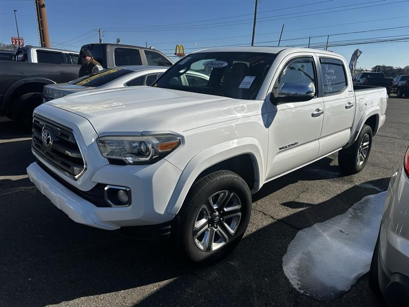 Toyota Tacoma Limited Double Cab V6 6AT 2WD 2017