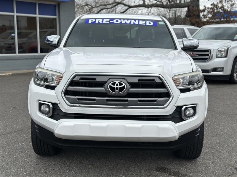 Toyota Tacoma Limited Double Cab V6 6AT 2WD 2017