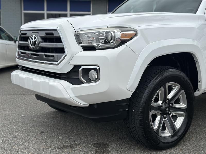 Toyota Tacoma Limited Double Cab V6 6AT 2WD 2017