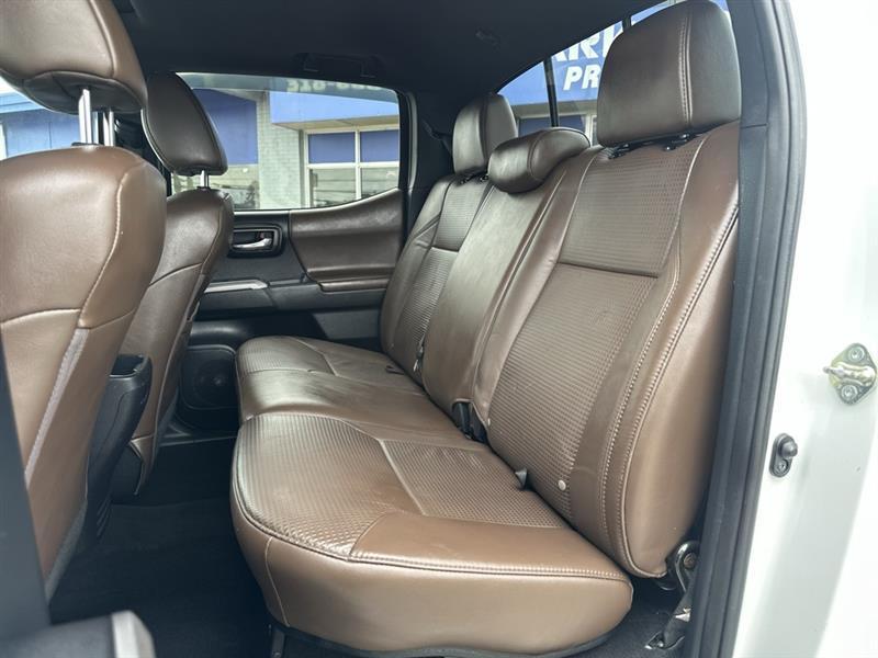 Toyota Tacoma Limited Double Cab V6 6AT 2WD 2017