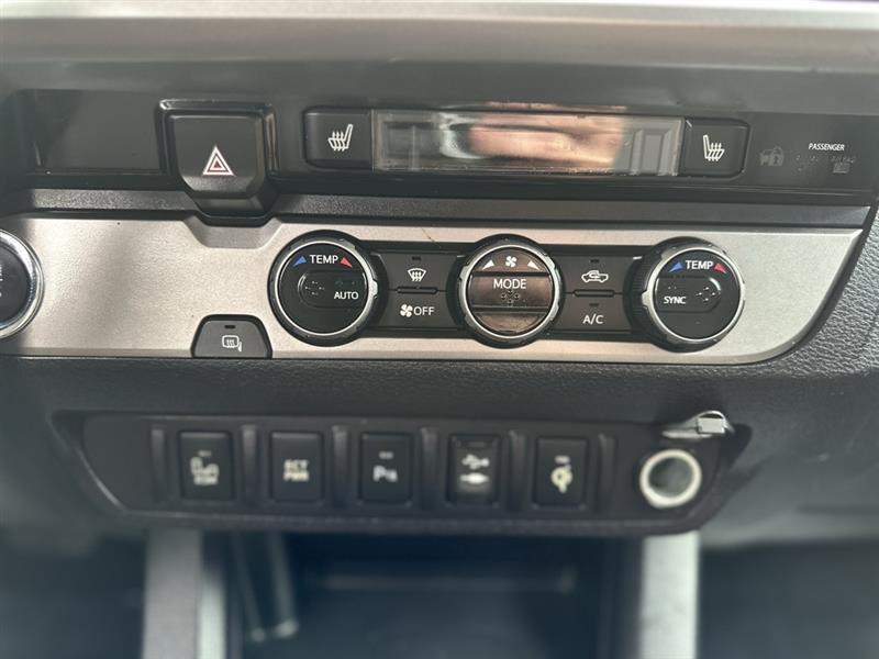 Toyota Tacoma Limited Double Cab V6 6AT 2WD 2017