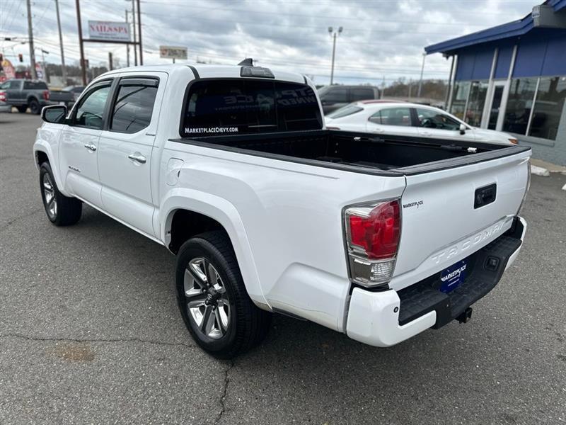 Toyota Tacoma Limited Double Cab V6 6AT 2WD 2017