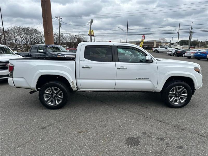 Toyota Tacoma Limited Double Cab V6 6AT 2WD 2017