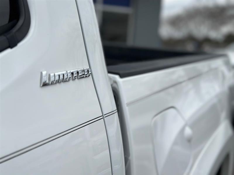 Toyota Tacoma Limited Double Cab V6 6AT 2WD 2017