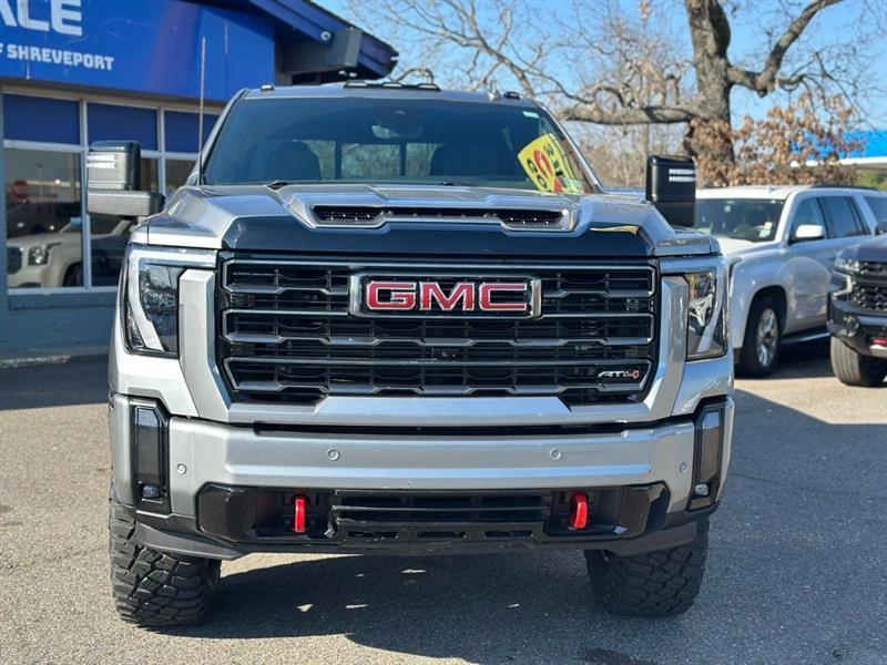 GMC Sierra 2500HD AT4 Crew Cab 4WD 2024