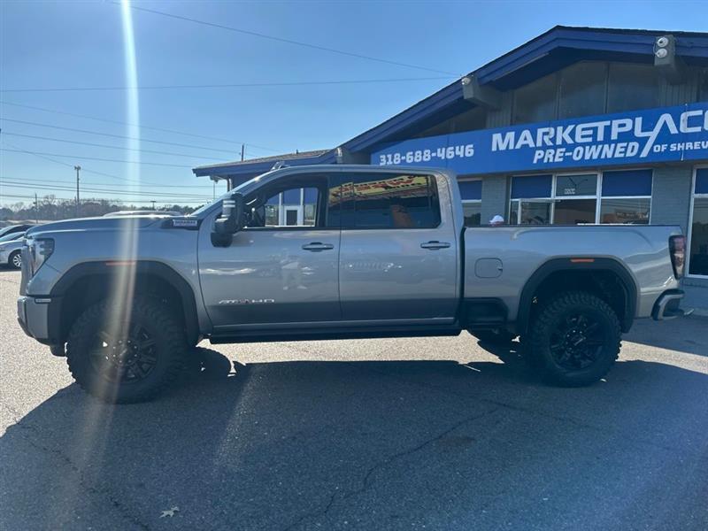 GMC Sierra 2500HD AT4 Crew Cab 4WD 2024
