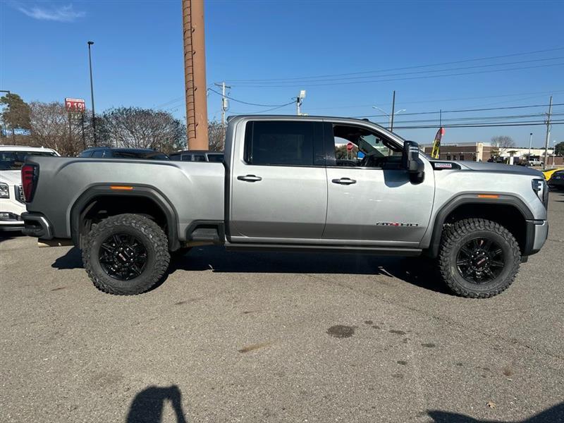 GMC Sierra 2500HD AT4 Crew Cab 4WD 2024