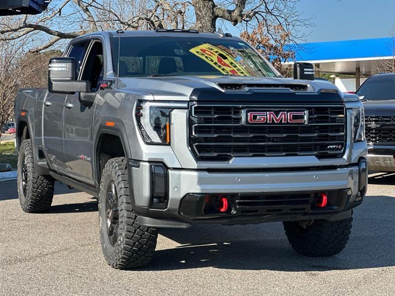 GMC Sierra 2500HD AT4 Crew Cab 4WD 2024