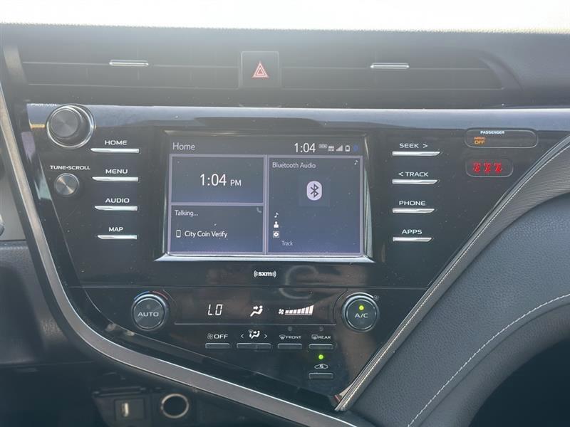 Toyota Camry SE 2020