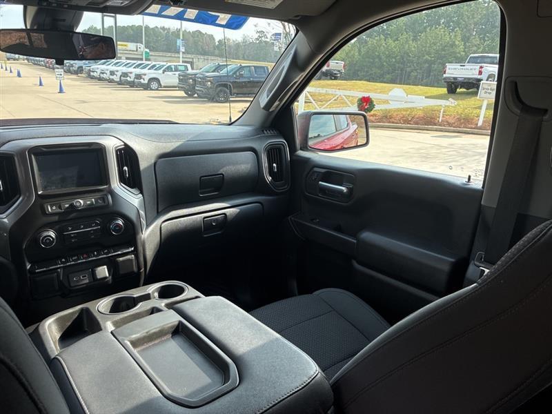 Chevrolet Silverado 1500 Custom Crew Cab Long Box 4WD 2021