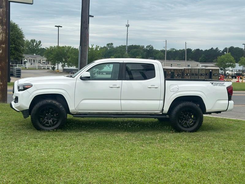 Toyota Tacoma SR5 Double Cab I4 2WD 2022