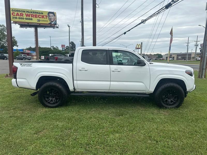Toyota Tacoma SR5 Double Cab I4 2WD 2022