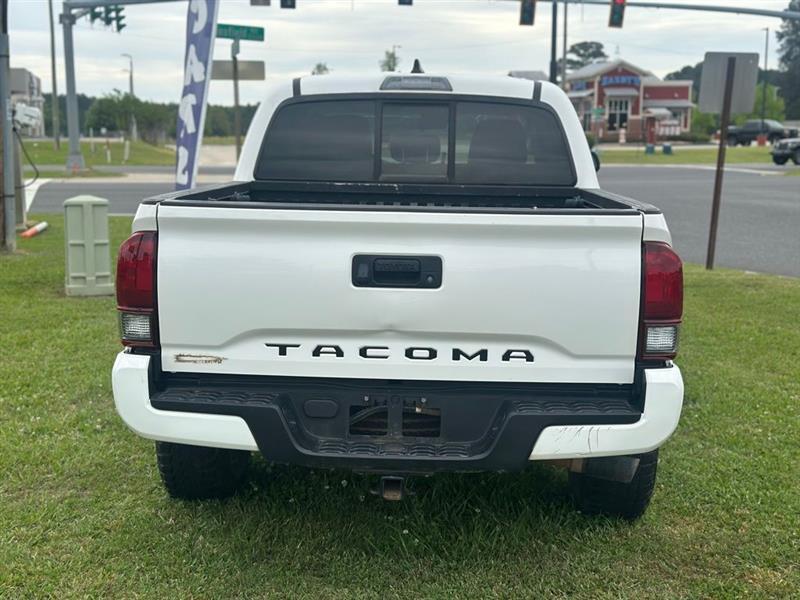 Toyota Tacoma SR5 Double Cab I4 2WD 2022