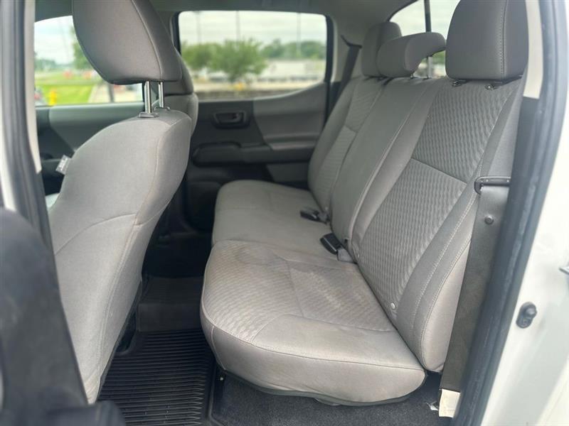 Toyota Tacoma SR5 Double Cab I4 2WD 2022