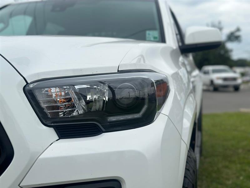 Toyota Tacoma SR5 Double Cab I4 2WD 2022