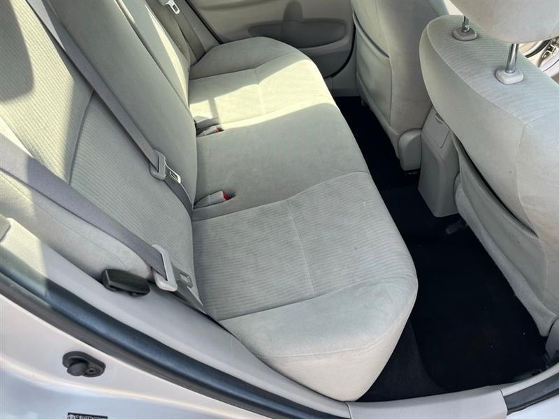 Toyota Corolla Base 5-Speed MT 2010