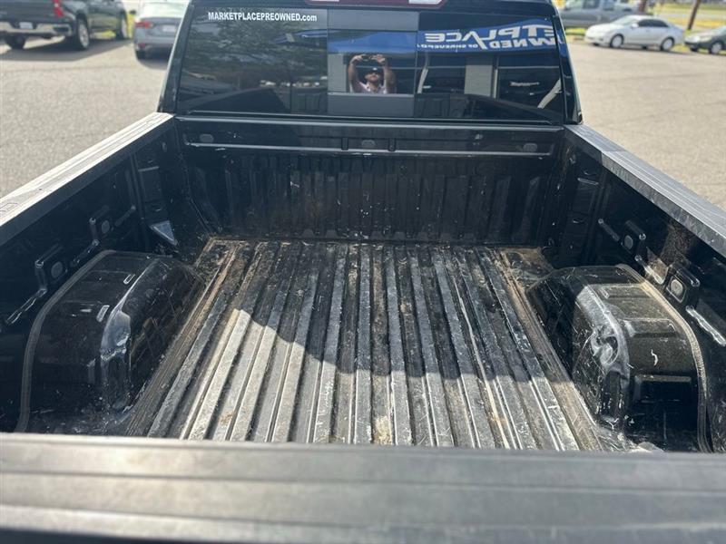 Chevrolet Silverado 1500 LT Crew Cab 4WD 2022