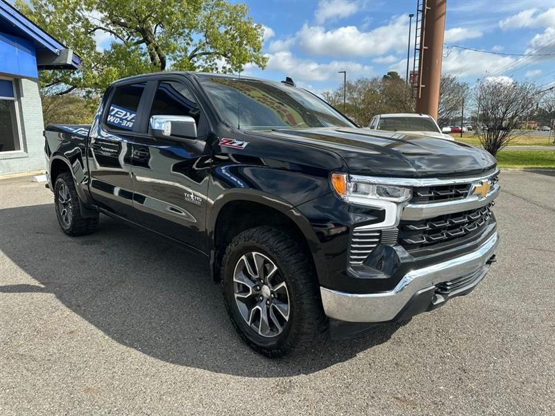 Chevrolet Silverado 1500 LT Crew Cab 4WD 2022