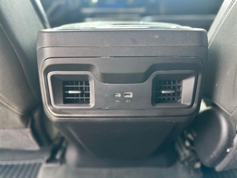 Chevrolet Silverado 1500 LT Crew Cab 4WD 2022