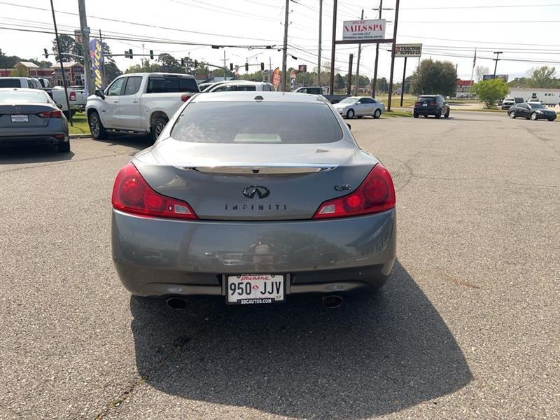 Infiniti Q60 Coupe Journey 2015