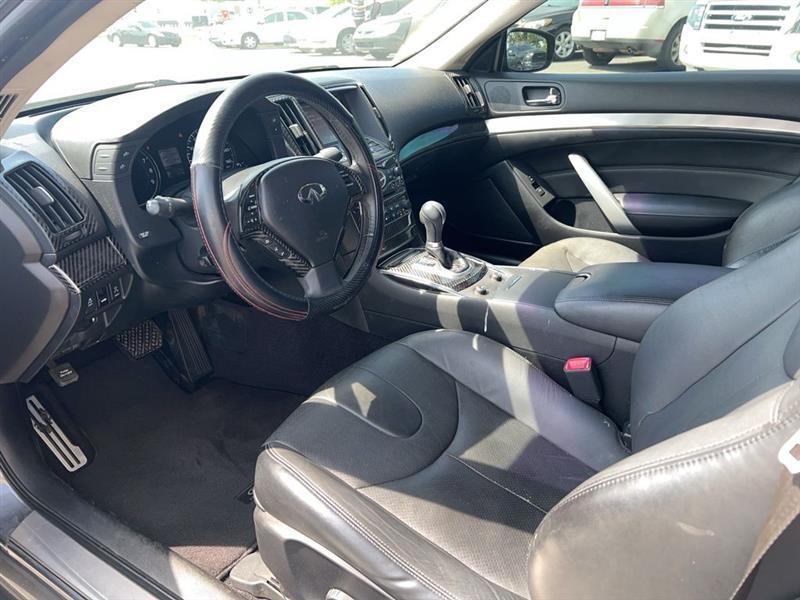 Infiniti Q60 Coupe Journey 2015