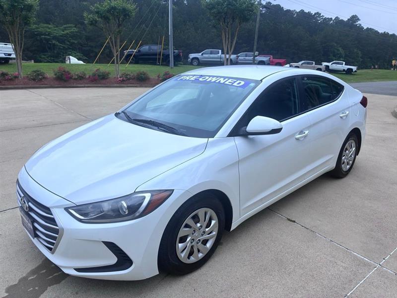 Hyundai Elantra SE 6AT 2017