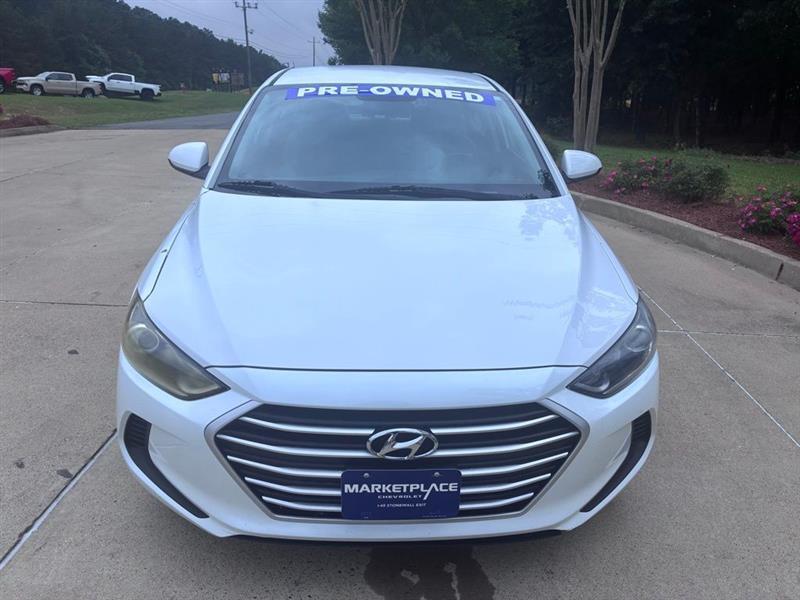 Hyundai Elantra SE 6AT 2017