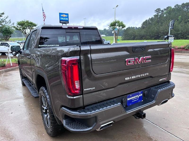 GMC Sierra 1500 AT4 Crew Cab Long Box 4WD 2019