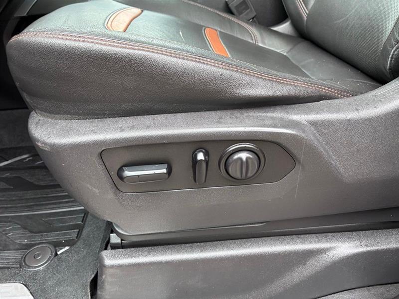 GMC Sierra 1500 AT4 Crew Cab Long Box 4WD 2019