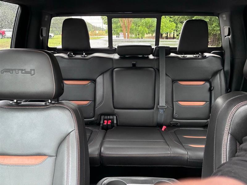 GMC Sierra 1500 AT4 Crew Cab Long Box 4WD 2019