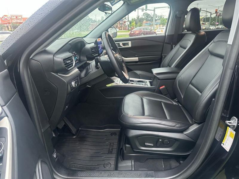 Ford Explorer XLT AWD 2022