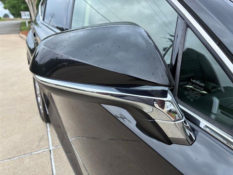 Lexus NX 300h Luxury 2021