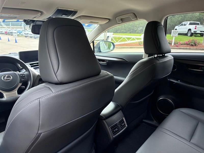 Lexus NX 300h Luxury 2021