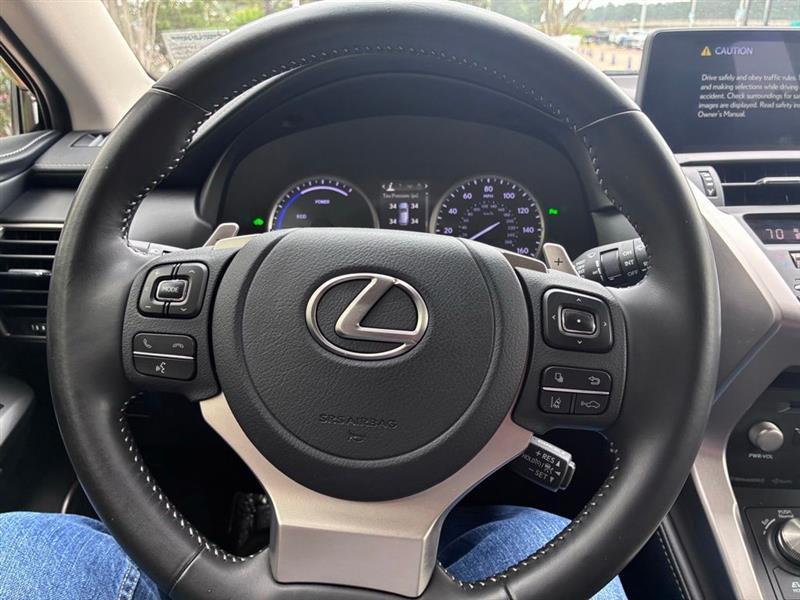 Lexus NX 300h Luxury 2021